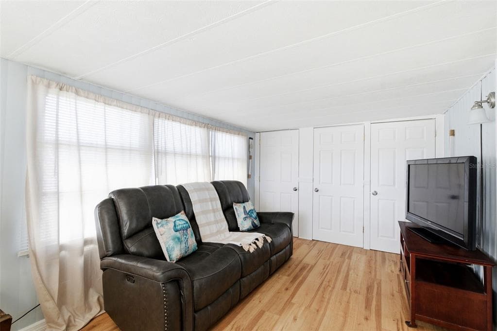 10913 LIBERTY DRIVE, PORT RICHEY, FL, 34668 photo 3