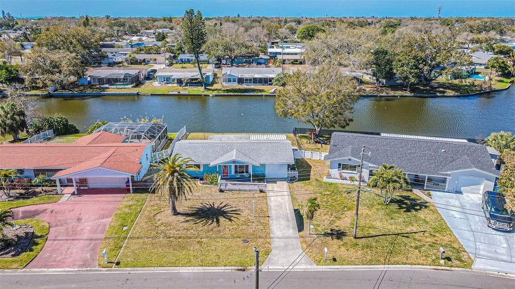 8524 120TH STREET, SEMINOLE, FL 33772 photo 2