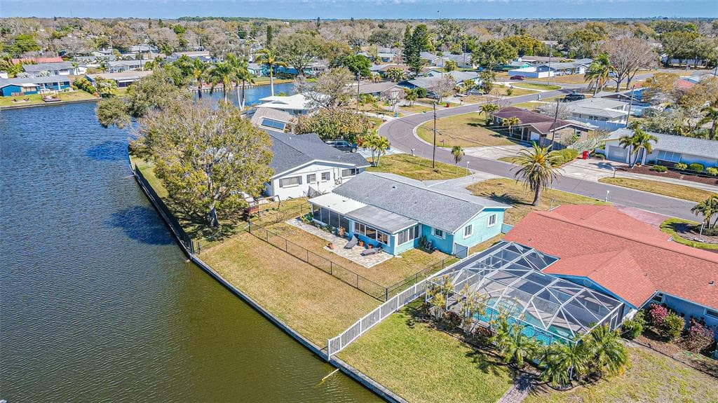 8524 120TH STREET, SEMINOLE, FL 33772 photo 3