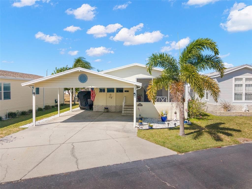 7106 MOUNT ESSEX DRIVE, Street PETERSBURG, FL 33702