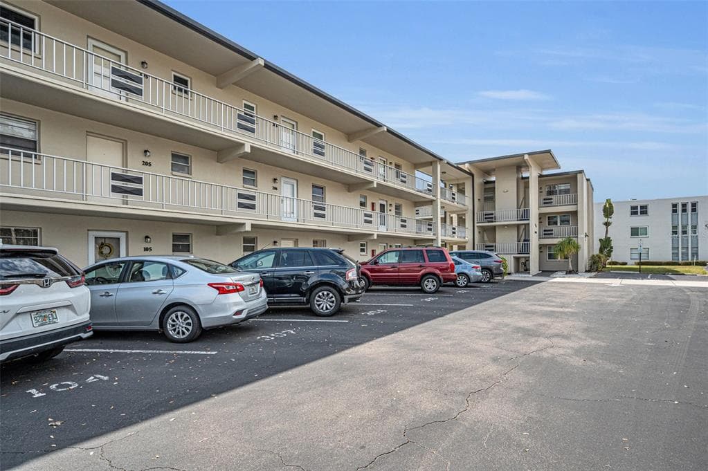 9940 47TH AVENUE, Unit# 105, ST PETERSBURG, FL, 33708 photo 2