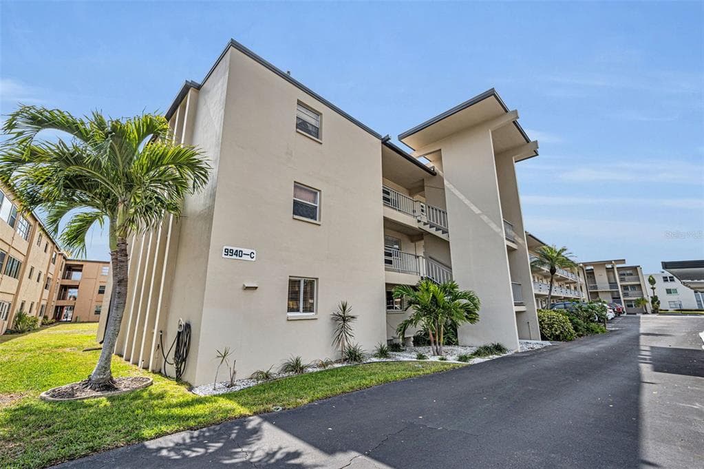 9940 47TH AVENUE, Unit# 105, ST PETERSBURG, FL, 33708