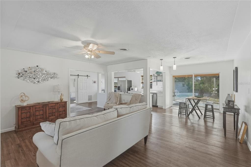 3515 COUNTRY CLUB WAY, Street PETERSBURG, FL 33712 photo 5