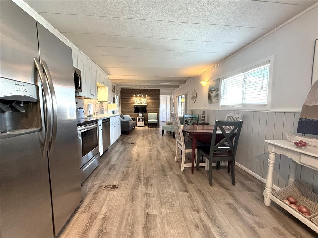 120 SAINT MARTINS WAY, APOLLO BEACH, FL 33572 photo 5