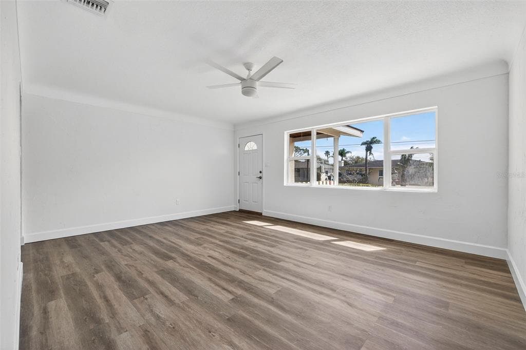 211 89TH AVENUE, ST PETERSBURG, FL, 33702 photo 5