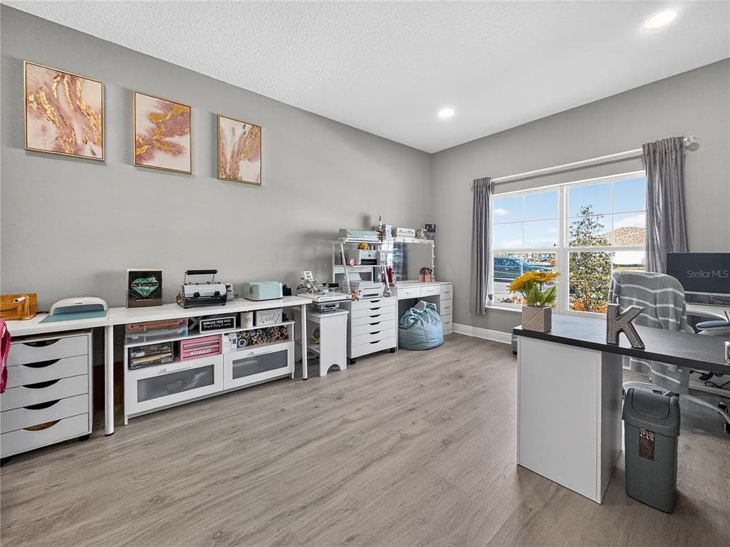 1673 SUTTONSET Trail, ZEPHYRHILLS, FL 33541 photo 5