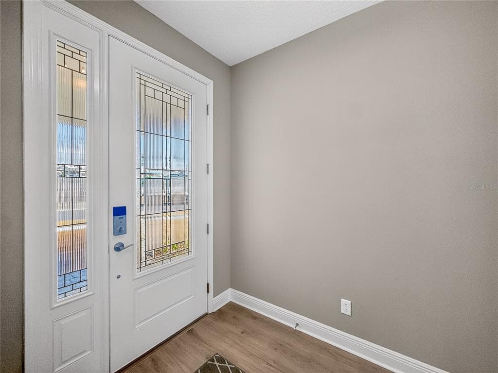 1673 SUTTONSET Trail, ZEPHYRHILLS, FL 33541 photo 4