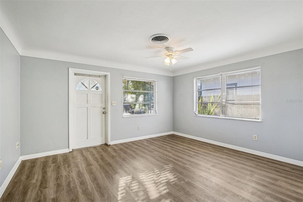 3026 8TH STREET, Street PETERSBURG, FL 33704 photo 4