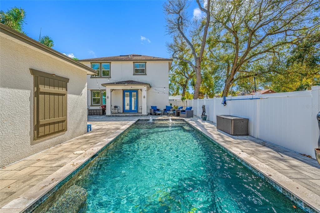 827 12TH AVENUE, Street PETERSBURG, FL 33701 photo 2