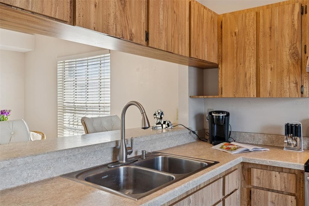 3766 EL CAMINO COURT, LARGO, FL 33771 photo 5