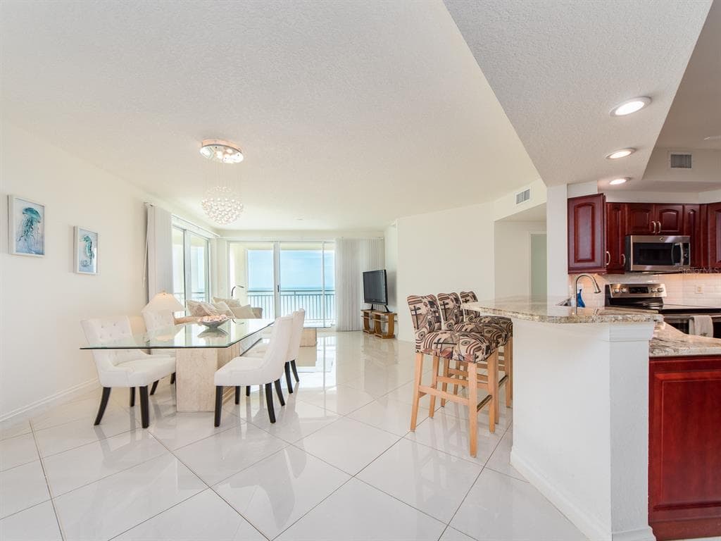 1180 GULF BOULEVARD Unit 1403, CLEARWATER BEACH, FL 33767 photo 5