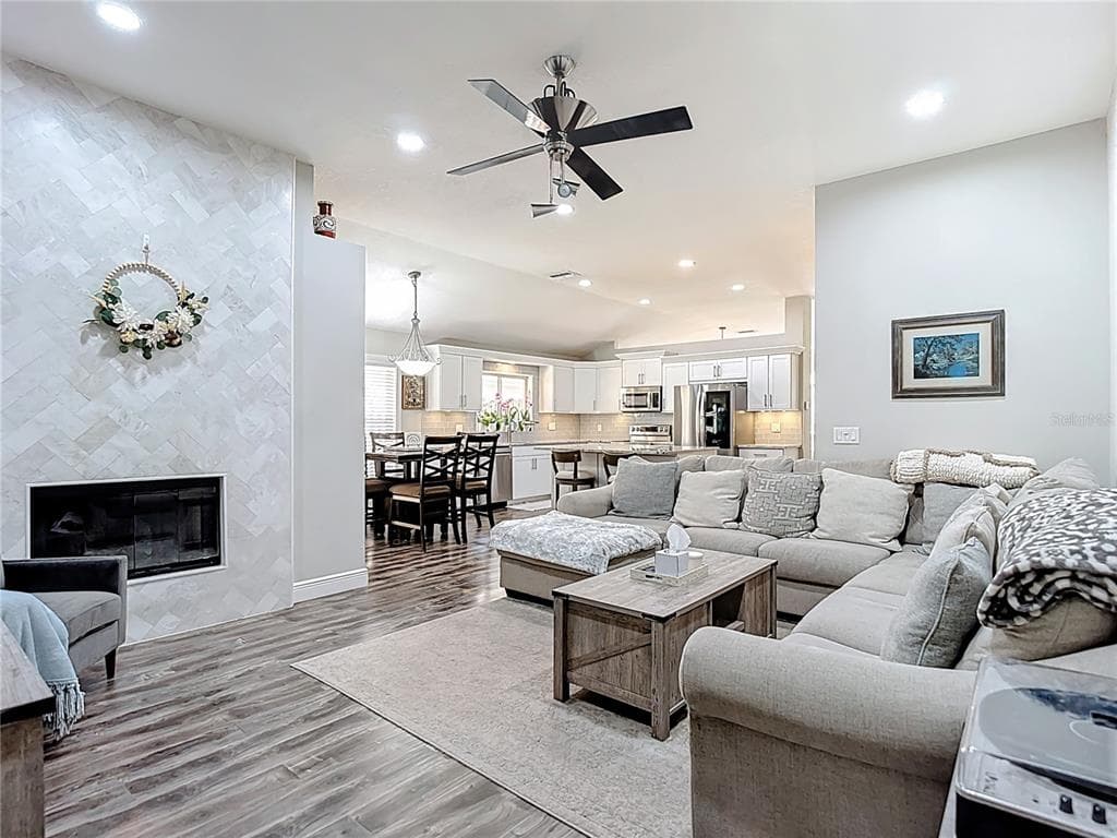 5637 PADDOCK TRAIL DRIVE, TAMPA, FL 33624 photo 3