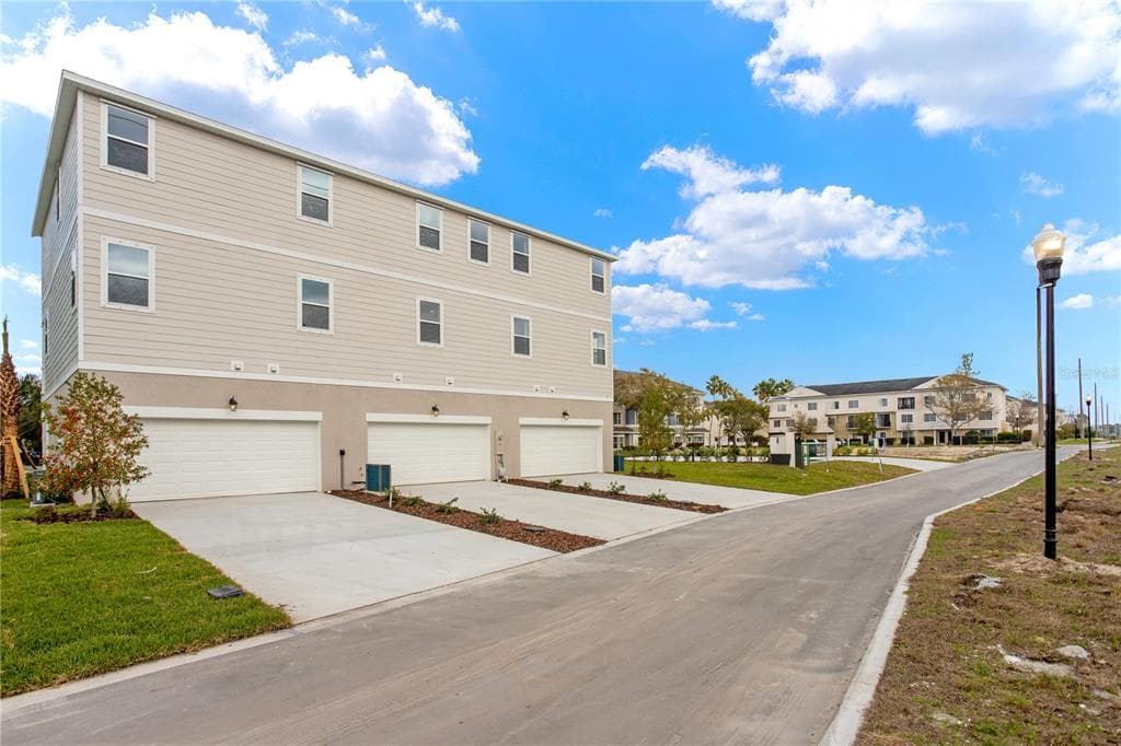 9910 TATE LANE, TAMPA, FL 33626 photo 3