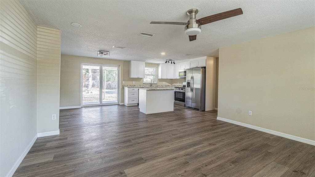 37329 HANNAH LANE, ZEPHYRHILLS, FL 33542 photo 4