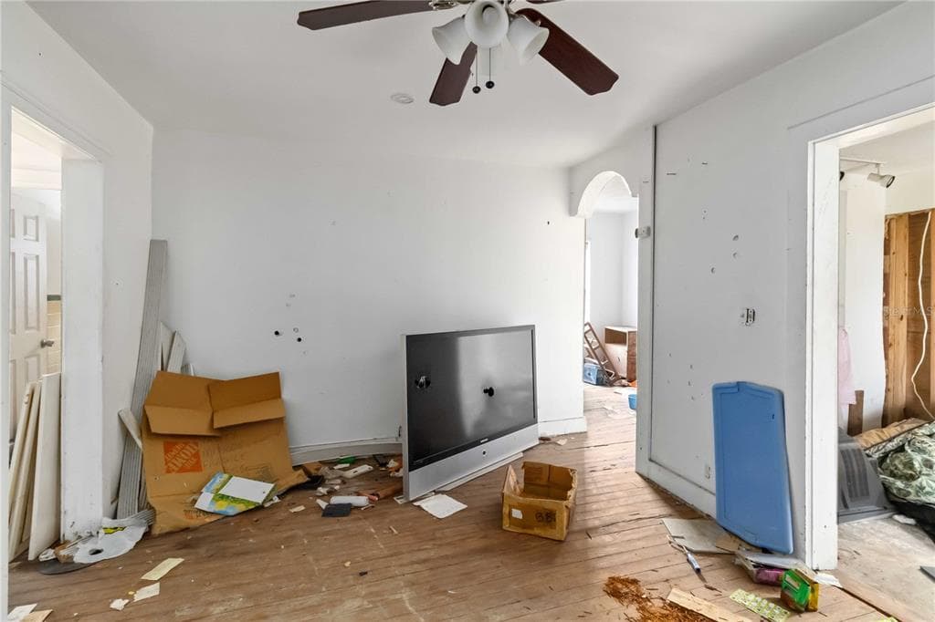 2014 HEMLOCK STREET, TAMPA, FL 33605 photo 2