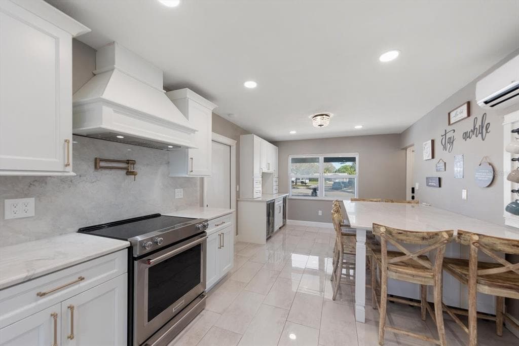 12468 EMPIRE DRIVE, SEMINOLE, FL 33772 photo 5