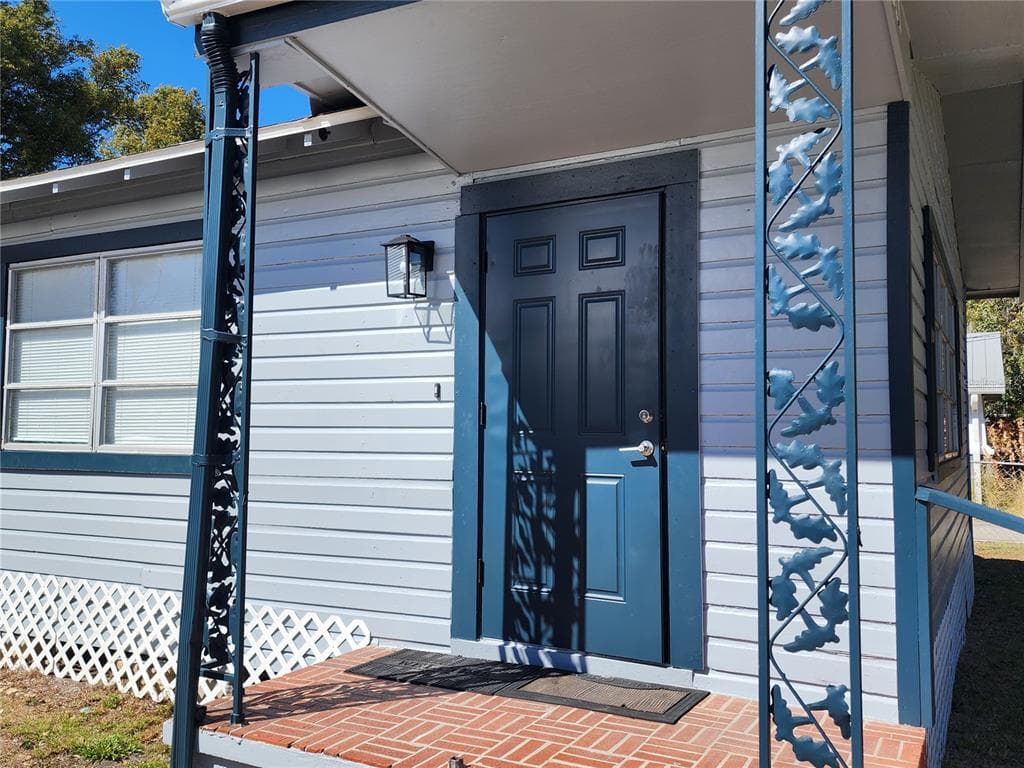 1001 POWELL STREET, PLANT CITY, FL 33563 photo 3