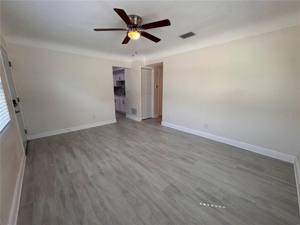 5601 62ND WAY, ST PETERSBURG, FL, 33709 photo 4