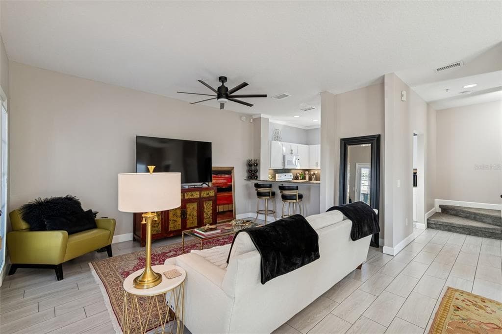 5321 ESCENA COURT, TAMPA, FL 33611 photo 2