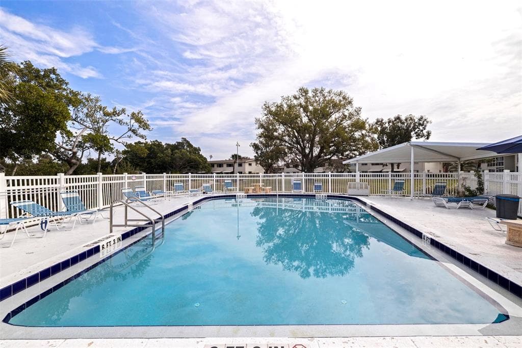 4480 OVERLOOK Drive Unit 10, Street PETERSBURG, FL 33703 photo 5