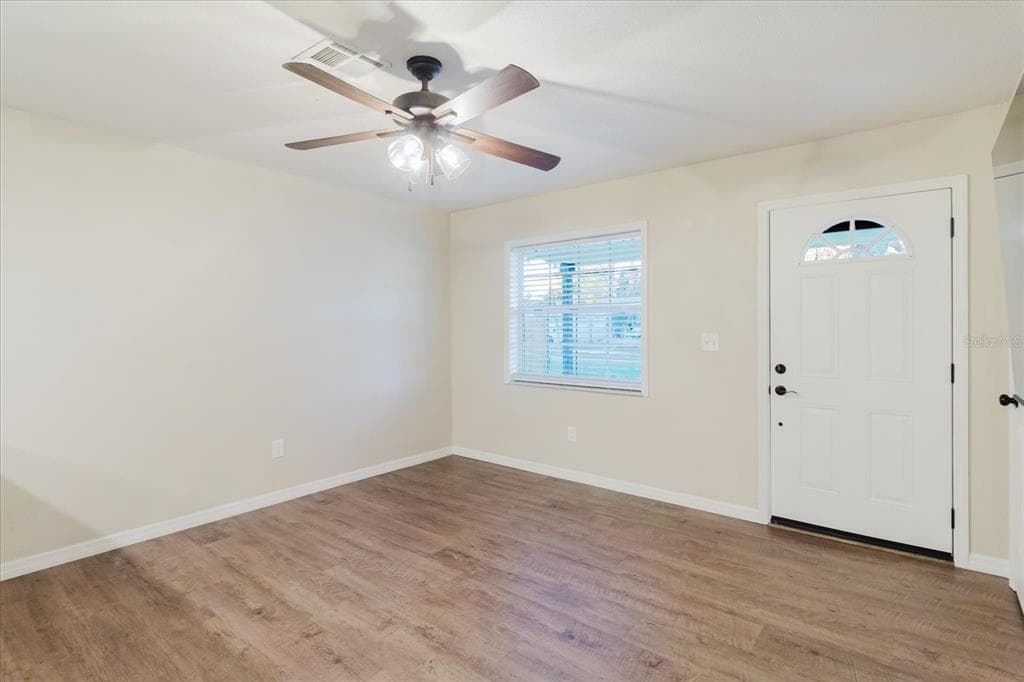 8568 95TH TERRACE, SEMINOLE, FL 33777 photo 3