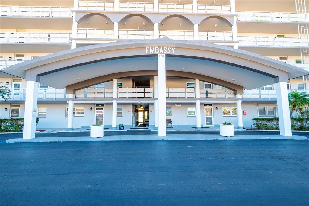 5900 SHORE BOULEVARD Unit 709, GULFPORT, FL 33707 photo 2