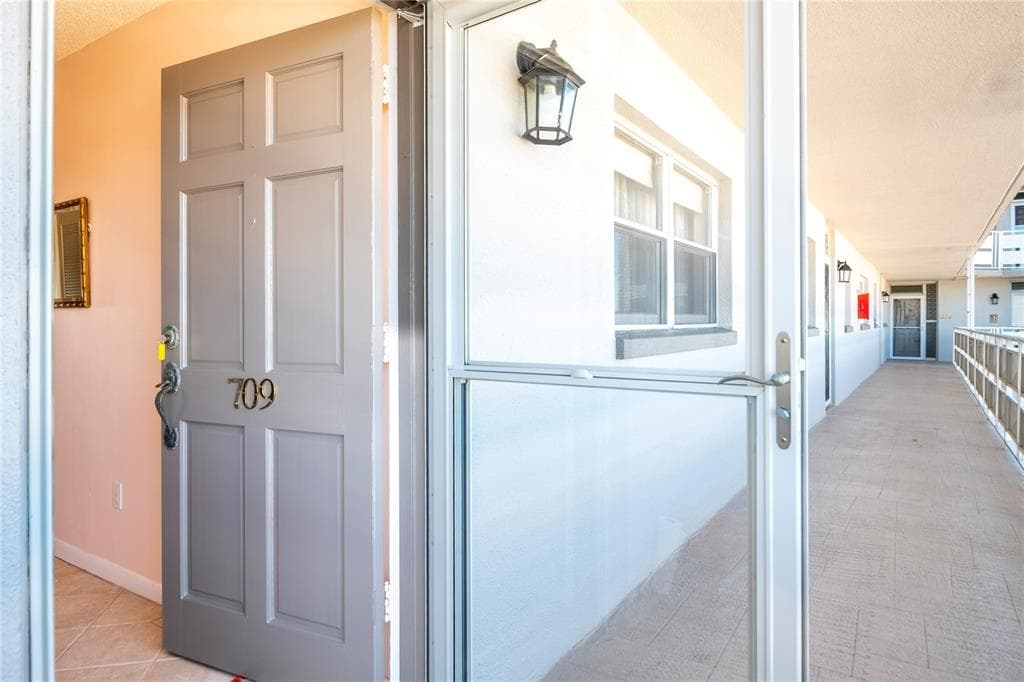 5900 SHORE BOULEVARD Unit 709, GULFPORT, FL 33707 photo 3