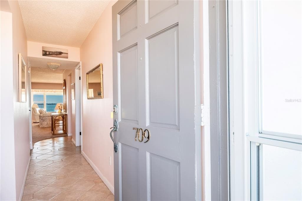 5900 SHORE BOULEVARD Unit 709, GULFPORT, FL 33707