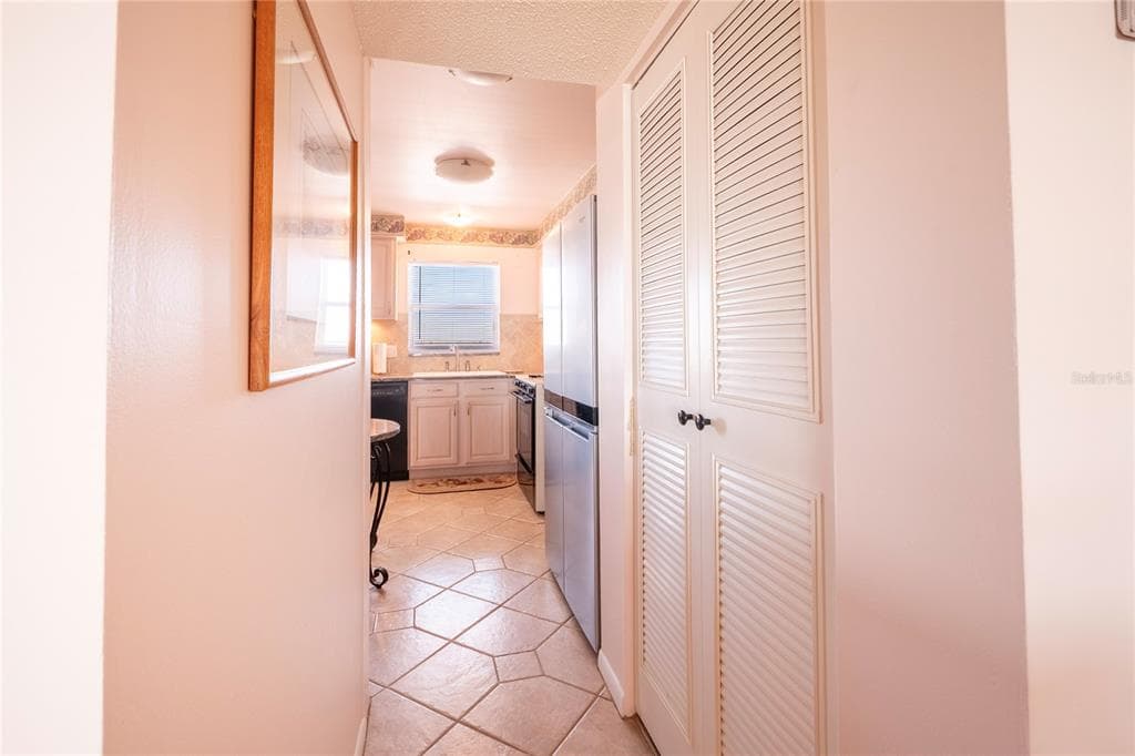 5900 SHORE BOULEVARD Unit 709, GULFPORT, FL 33707 photo 4