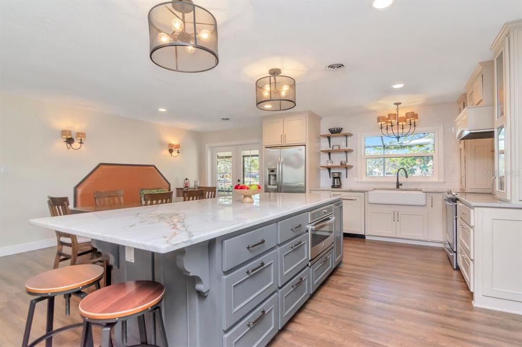 2201 VILLAGE Avenue, TAMPA, FL 33612 photo 5