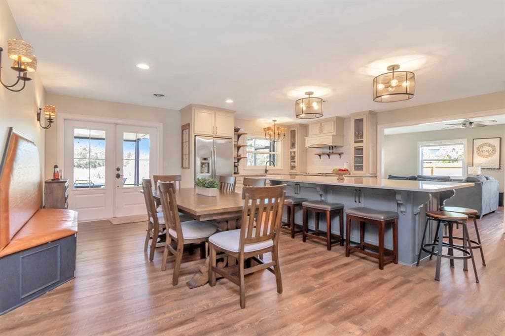 2201 VILLAGE Avenue, TAMPA, FL 33612 photo 4