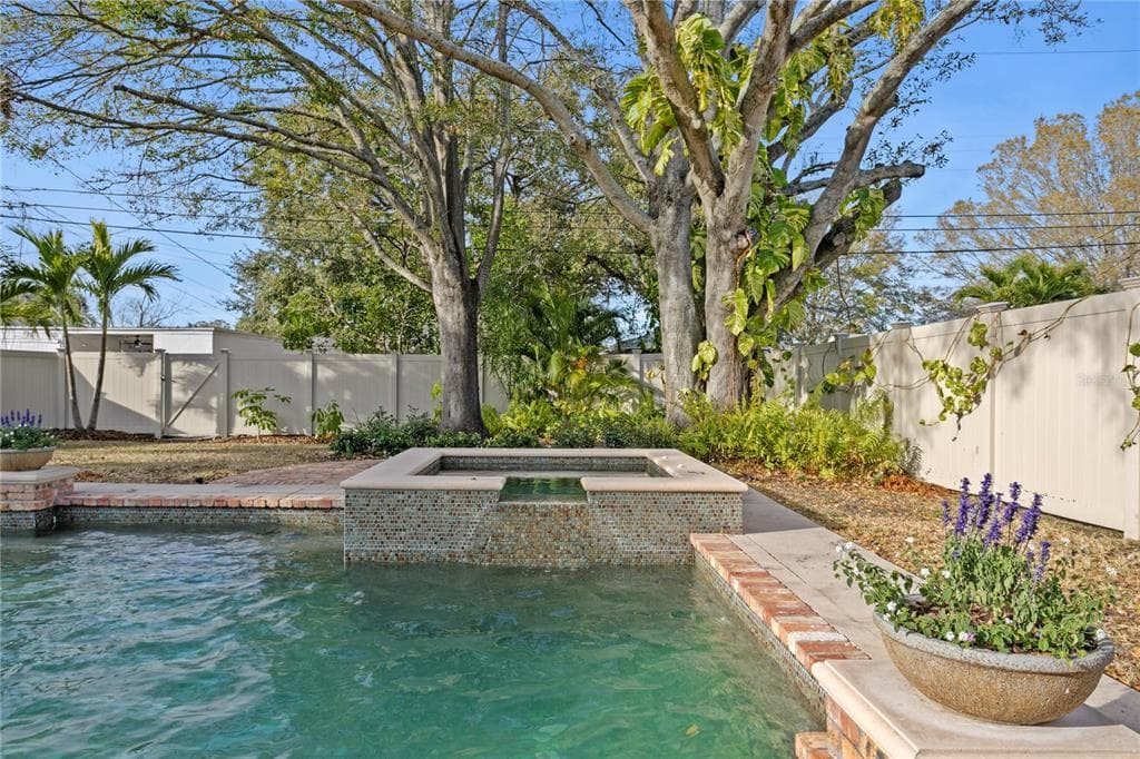 761 42ND AVENUE, ST PETERSBURG, FL, 33703 photo 4