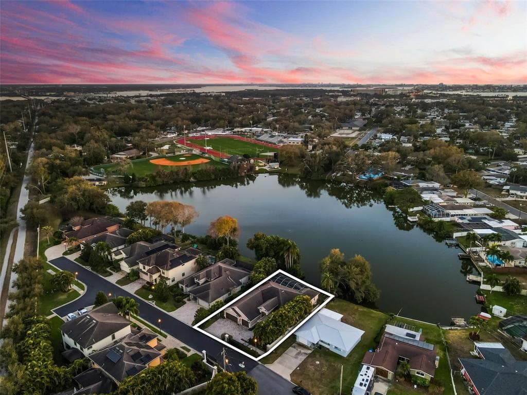 10274 BLOSSOM TRAIL, SEMINOLE, FL 33772 photo 3