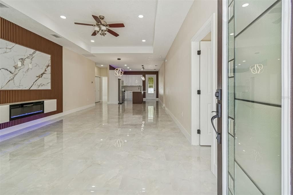 706 LEXINGTON BOULEVARD, TAMPA, FL 33612 photo 4