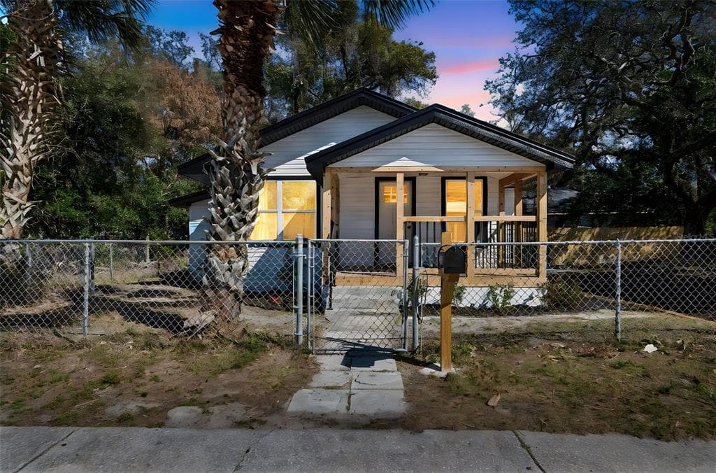 3203 31ST STREET, TAMPA, FL 33605