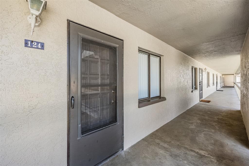 124 NINA WAY Unit 24, OLDSMAR, FL 34677 photo 2