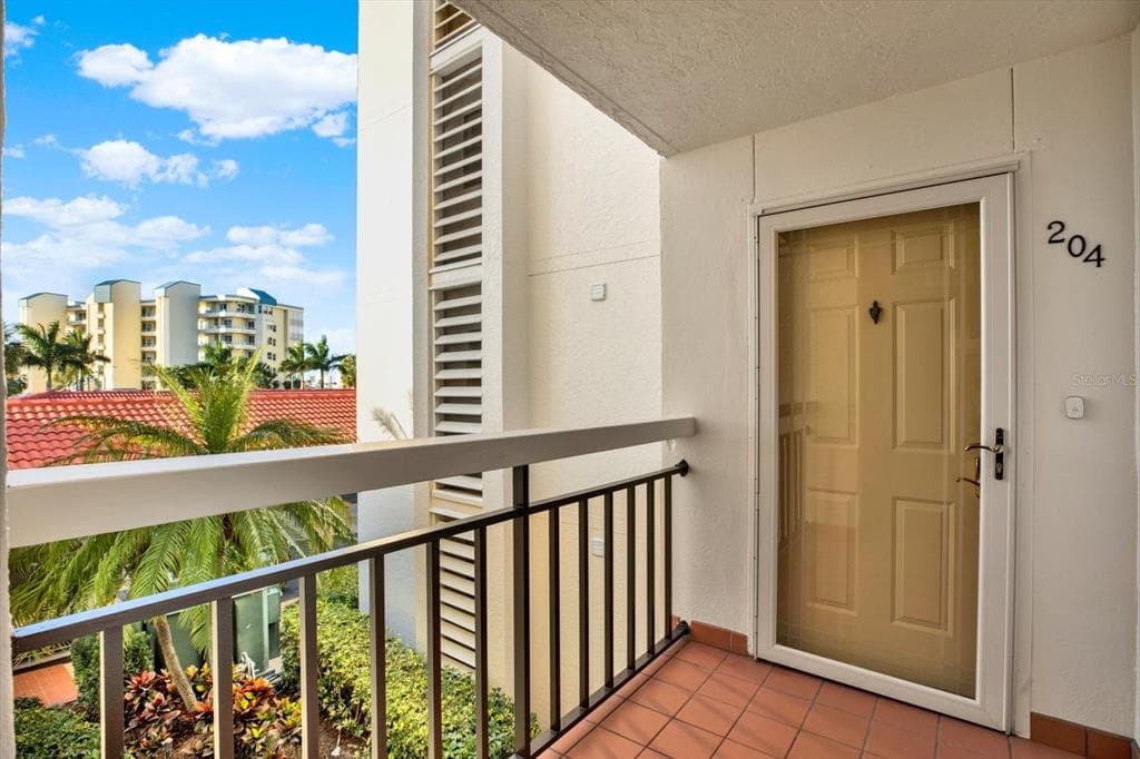 7867 SAILBOAT KEY BOULEVARD Unit 204, SOUTH PASADENA, FL 33707 photo 2