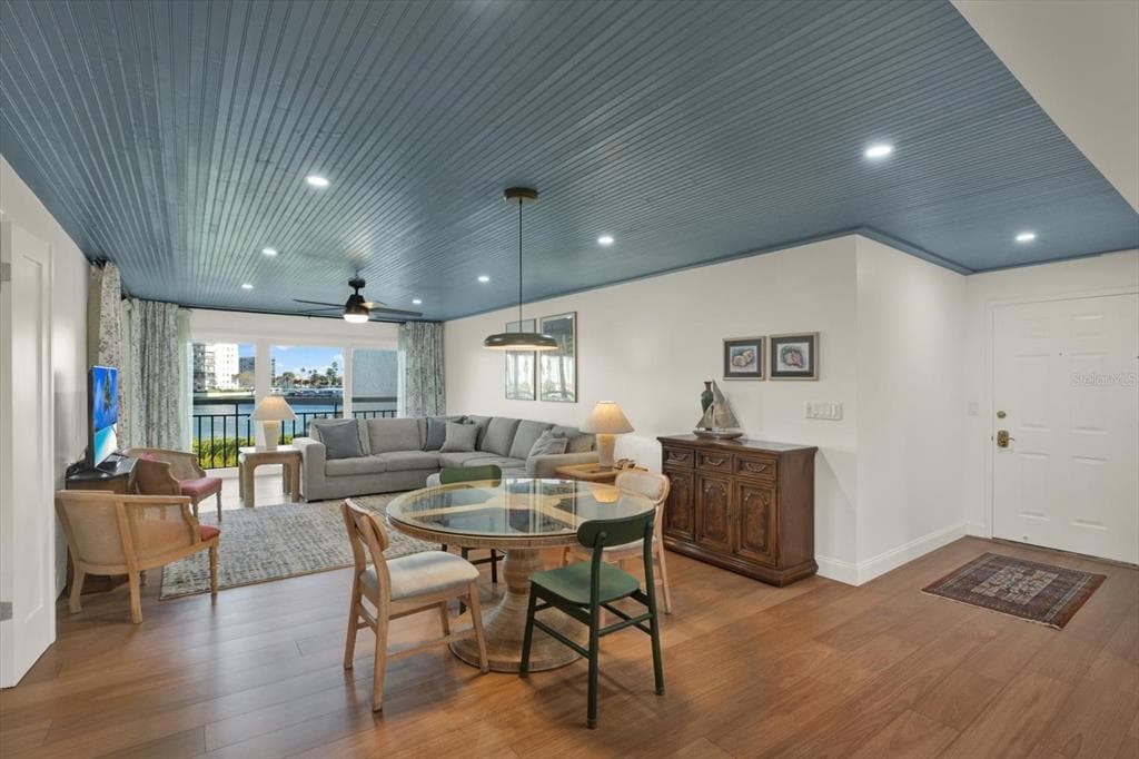 7867 SAILBOAT KEY BOULEVARD Unit 204, SOUTH PASADENA, FL 33707 photo 3