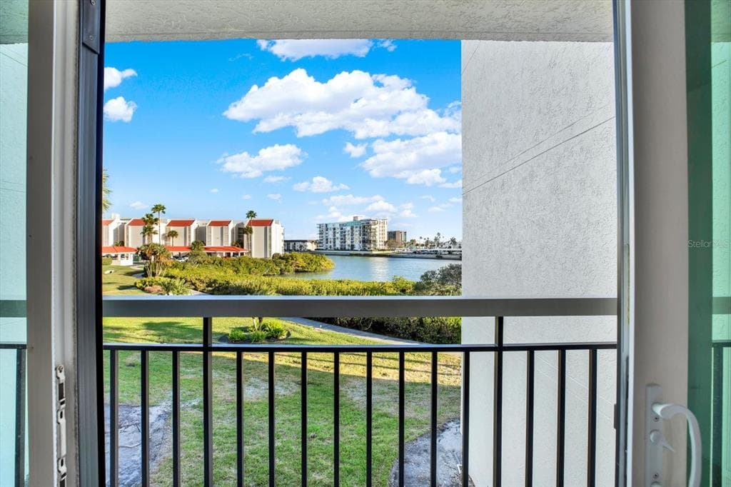 7867 SAILBOAT KEY BOULEVARD Unit 204, SOUTH PASADENA, FL 33707