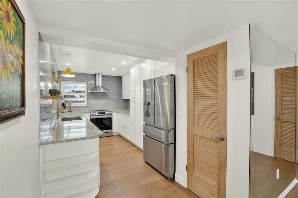 7867 SAILBOAT KEY BOULEVARD Unit 204, SOUTH PASADENA, FL 33707 photo 4