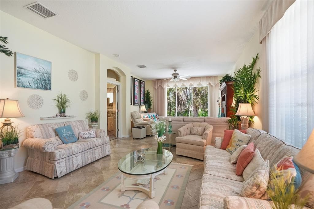 3252 CHAPEL CREEK CIRCLE, WESLEY CHAPEL, FL 33544 photo 2