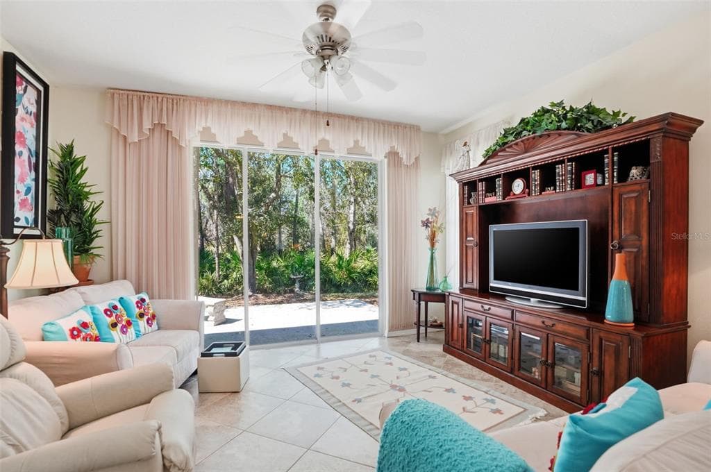 3252 CHAPEL CREEK CIRCLE, WESLEY CHAPEL, FL 33544 photo 5