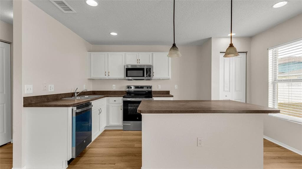 7317 TANGLE BEND DRIVE, GIBSONTON, FL 33534 photo 3