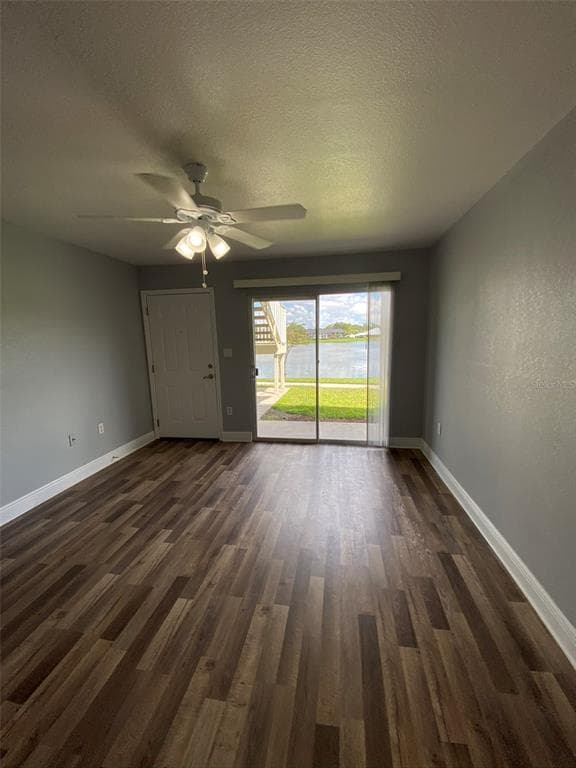 302 LAKE PARSONS GREEN Unit 107, BRANDON, FL 33511 photo 4