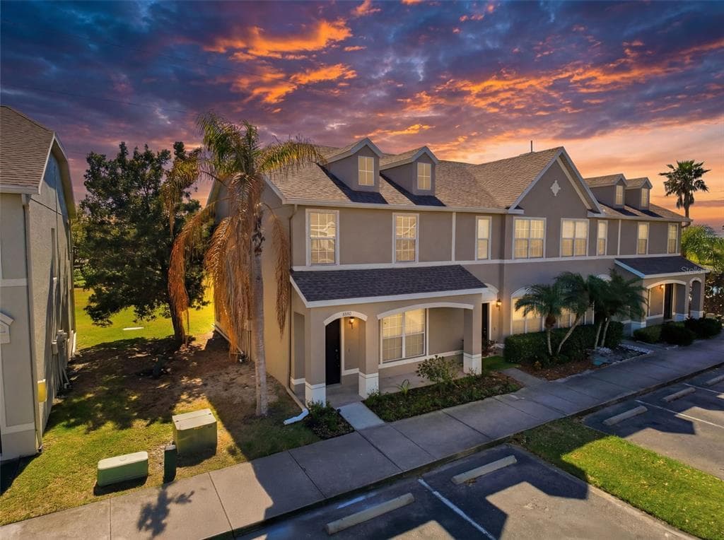 8880 CHRISTIE DRIVE, LARGO, FL 33771