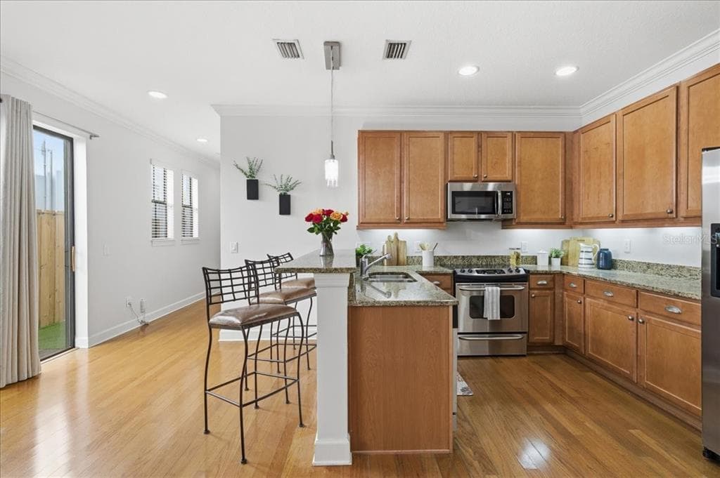 113 PACKWOOD Avenue Unit A, TAMPA, FL 33606 photo 4