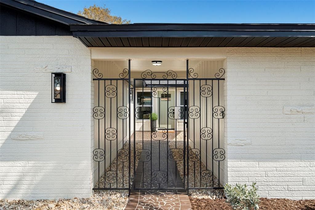 6567 22ND STREET, Street PETERSBURG, FL 33702 photo 2