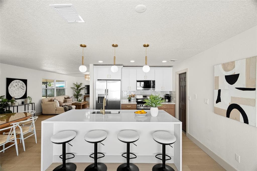 6567 22ND STREET, Street PETERSBURG, FL 33702 photo 4