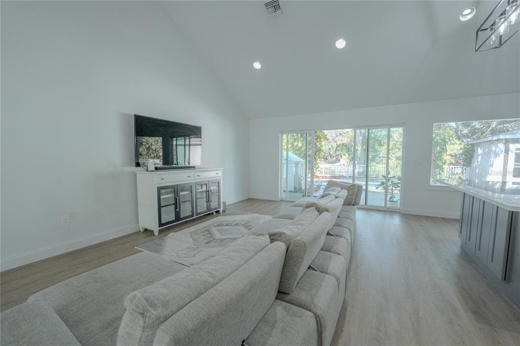 5204 108TH STREET, Street PETERSBURG, FL 33708 photo 2