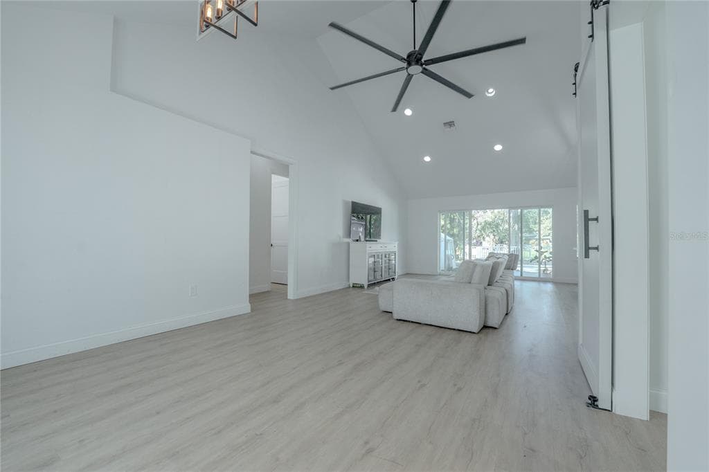 5204 108TH STREET, Street PETERSBURG, FL 33708 photo 4